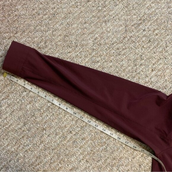 Lululemon Voyage Long Sleeve Buttondown Wee Stripe Black Cherry Prep Red Medium - Picture 10 of 10